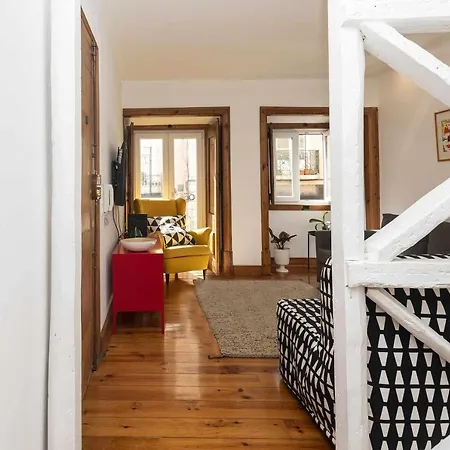 Typical Portuguese In Sao Bento Apartman *