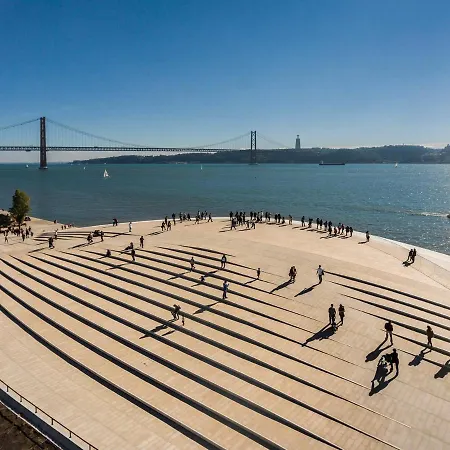 Typical Portuguese In Sao Bento Apartment Lisbon