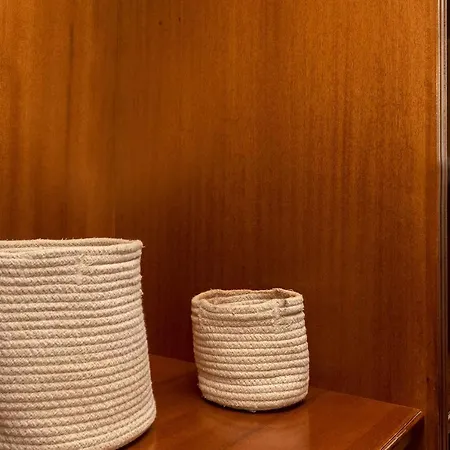 Typical Portuguese In Sao Bento Daire *