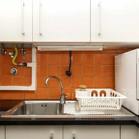 Typical Portuguese In Sao Bento Daire Lisboa