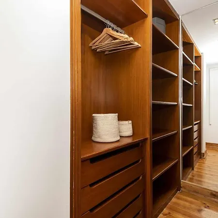 Typical Portuguese In São Bento Apartamento
