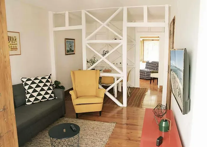 Typical Portuguese In Sao Bento Appartement *