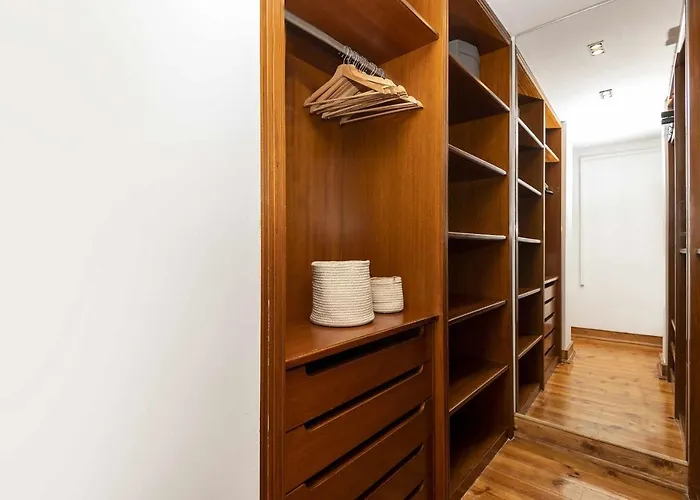 Typical Portuguese In Sao Bento Appartement